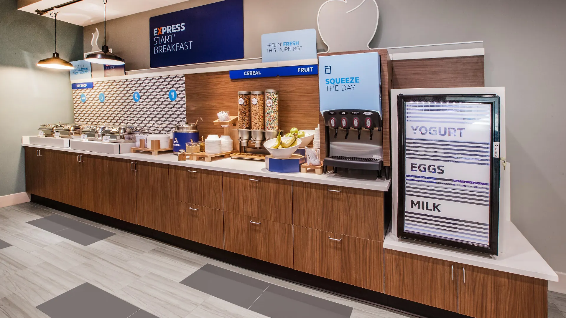 Holiday Inn Express & Suites - Las Vegas - E Tropicana By Ihg Hotel